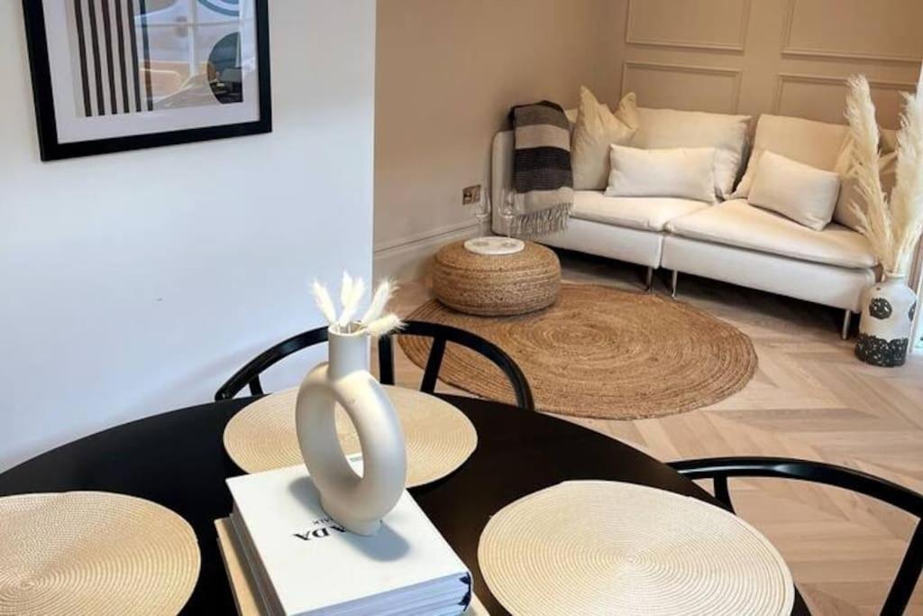 Courtyard Garden, Beautifully Finished Flat - Ba1 Appartamento Bath Esterno foto