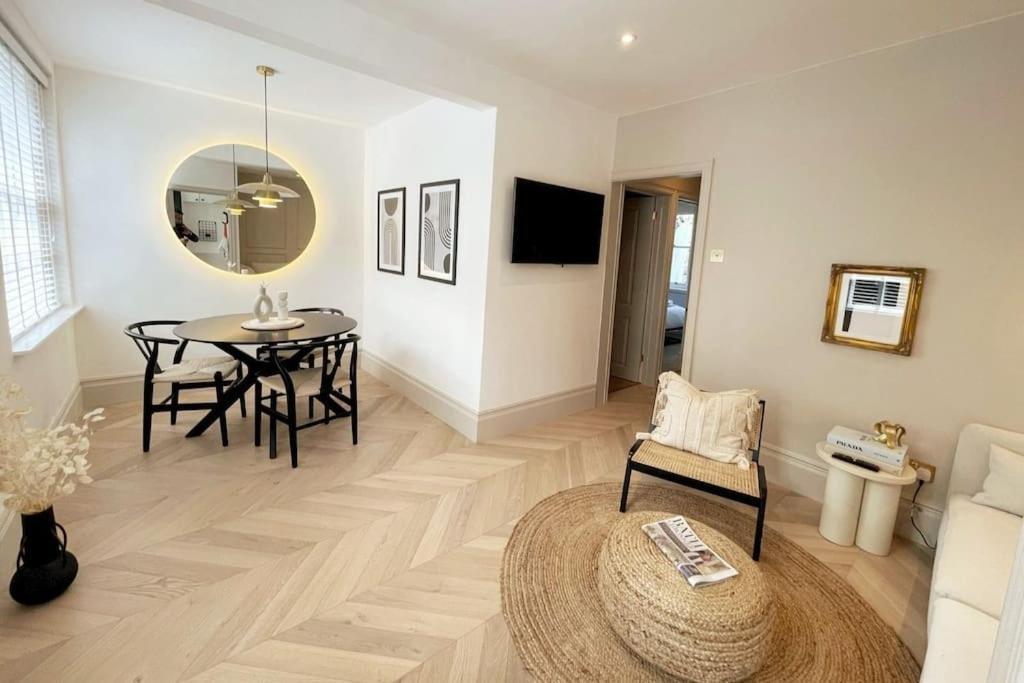 Courtyard Garden, Beautifully Finished Flat - Ba1 Appartamento Bath Esterno foto